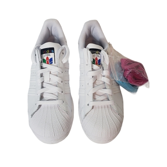 Adidas Superstar Diversity Pride Sneakers Sz 6.5 Shell Top Leather Trefoil Shoes - Picture 2 of 10